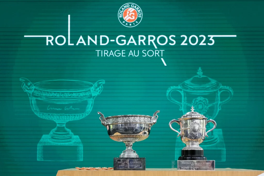 Aryna Sabalenka and Zheng Qiang celebrate reaching the Roland Garros quarterfinals 2023, showcasing women's tennis talent.